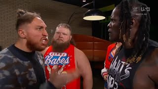 Pete Dunne confronta R-Truth - WWE RAW 12/16/2024 (En Español)