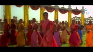 Ammante Ilalo Velisina Prema Devatha Video Song - Maatho Pettukoku