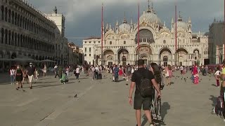 Venice prepares to charge tourists for entry