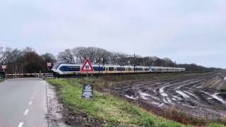 16 December 2023 Griendtsveen : SLT 2430 en 2636 als intercity 3739 vanuit Den Haag naar Venlo.