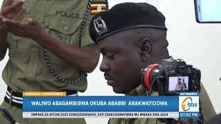 Poliisi Erabudde Abamenyi B’amateeka, Waliwo Abagambibwa Okuba Ababbi Abakwatiddwa