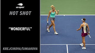 Barbora Krejcikova/Katerina Siniakova Win Incredible Point | 2022 US Open