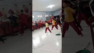 latihan tari SD negeri Kasepuhan 2 batang