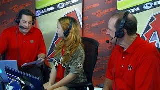 CHC@ARI: Young fan gets chance in broadcast booth