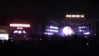 Arijit singh live performance concert on stage