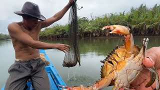 THE BEST YUMMY SOUP ON MY ISLAND RAINING 4K VIDEO  BONG LAORTV