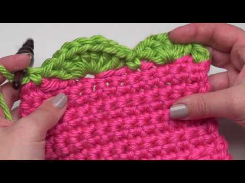 How to Crochet: Scalloped Edging (Right Handed) How to Crochet: Scalloped Edging (Right Handed)