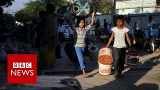 India caste unrest 'encircles Delhi' - BBC News