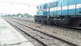 Brand New Itarsi shed wdm3d Alco locomotive with gas train😀😃😀😃