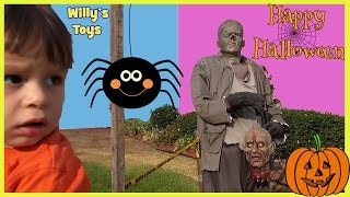 Halloween Decorated Houses Tour GIANT SPIDER Zombies SKELETONS Ghosts - Willys Toys