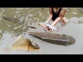 Beautiful girl sucks water from deep abyss to catch big fish