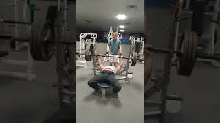 autistic man bench press 315 for 10 reps raw