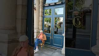 Amaging Cafe en Seine in Dublin and nearby interesting shops.