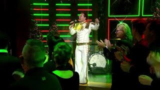 Gerard Joling met de kersthit van 2018  - RTL LATE NIGHT MET TWAN HUYS