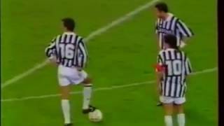 Roberto Baggio - Juventus 2x1 PSG (1993) 2