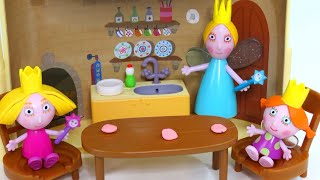 Ben and Holly's Little Kingdom #7 | Little Castle with Royal Family | itsplaytime612