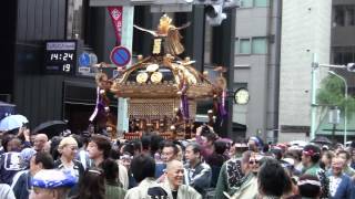 平成23年東日本大震災復興祈願神田明神大神輿渡.mts