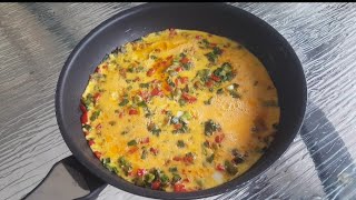 KAHVALTIYA HER GÜN YAPIP YİYESİM VAR BIKMADAN😋PRATİK KAHVALTI YEŞİL SOĞANLI OMLET✔