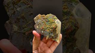 精品 瑤崗仙螢石共生彩鐵礦 共生水晶 Colored pyrite fluorite and quartz fromYaogangxian