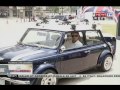 classic at modernong british car models tampok sa isang auto show