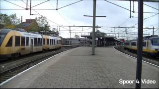 Twee Syntus treinen vertrekken van Station Zutphen