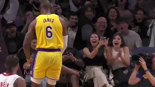 Daddy LeBron James passes Jabari Smith Jr. and makes an impressive dunk