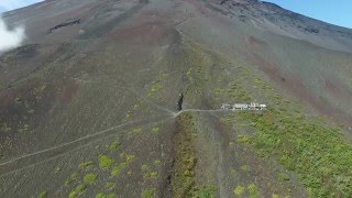 富士山富士宮口五合目〜六合目周辺のドローン空撮 Eruptive fissure in historical age (10-11th Century), Fuji Volcano