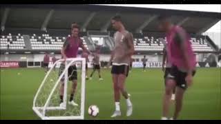 Cristiano Ronaldo HUMILIATING EVERYONE in Juventus Training Session