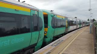 Southern Class 377 125 Class 377 101 \u0026 Class 377 160 Arriving into Clapham Junction June 2023