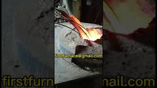 What size transformer should a 1 ton induction melting furnace be equipped with?
