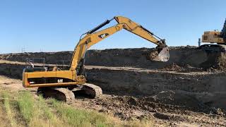 2013 CATERPILLAR 390DL For Sale