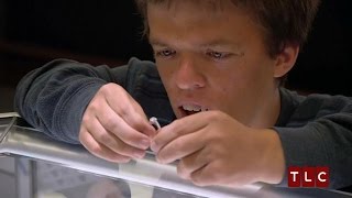 Zach Shopping for a Ring | Little People, Big World
