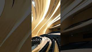 Heydar Aliyev Centre in Baku, Azerbaijan🇦🇿 #azerbaijan #baku #heydaraliyevcenter #vlog #art