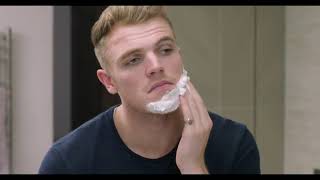 Shaving Tips For Men With Sensitive Skin | Gillette SkinGuard