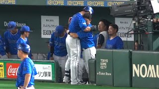 筒香嘉智と熱い抱擁！オースティン決勝ホームラン横浜DeNAベイスターズ2024年10月17日