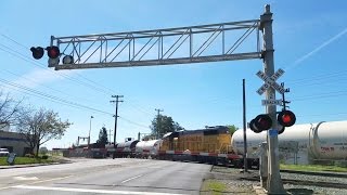 Florin Perkins Road Railroad Crossing, UP 726 YSR62r Local, Sacramento CA