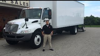 2012 International 4300 with Tuck Away Lift