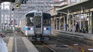 JR四国7000系　松山駅到着