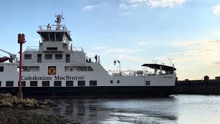 Water show| Scotland | Caledonian MacBrayne | Tourist destination| Nardini Cafe| Loch Shira Glasgow