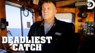 Captain Jack's Engine Shuts Off! | Deadliest Catch | Discovery