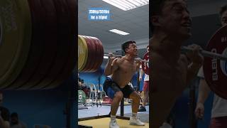 Lee Sang looking absolutely jacked while squatting 250kg