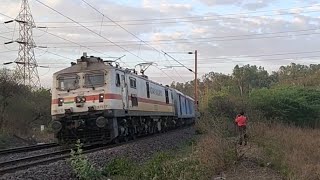 11072 Kamayani Express