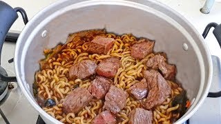 Jjapaguri with sirloin on a movie Parasite | Instant Noodle recipe