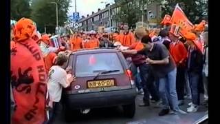 Ijmuiden oranje gekte op de lange nieuwstraat