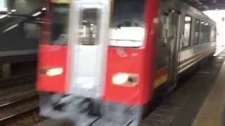 JR西日本 ｷﾊ120形 300番台 351[高山色] 回送  高岡駅 通過