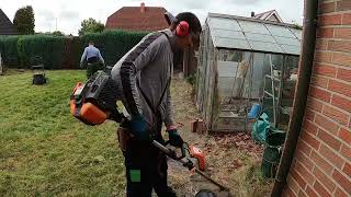 Old lady needed help with a neglected garden@