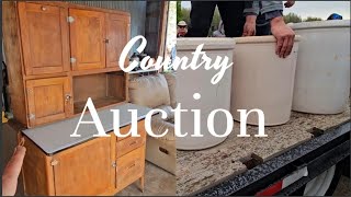 ✨️🩷 Come shop with me at a small town auction in Michigan! AMAZING FINDS! 🩷✨️