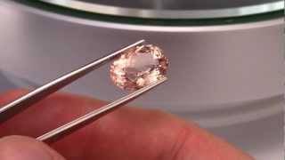 Натуральный камень - Морганит. Natural peach color gemstone morganite