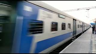 61109 - Wardha Nagpur Memu High Speed Departure #indianrailways #viral #new #wardha #railway #61109