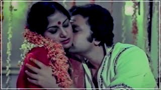 Jayamala \u0026 Chandrashekar Romantic Scene || Best Scenes In Kannada Movie || Full HD